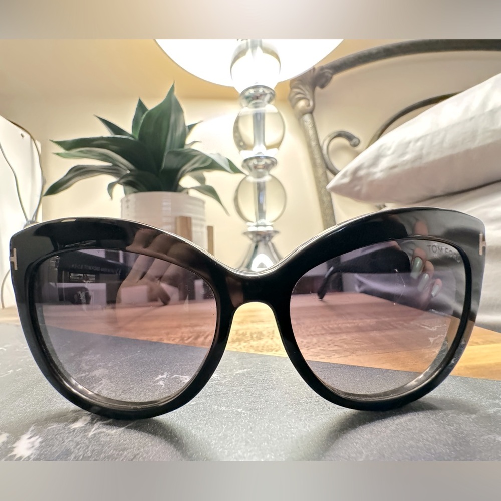 Black Tom Ford sunglasses